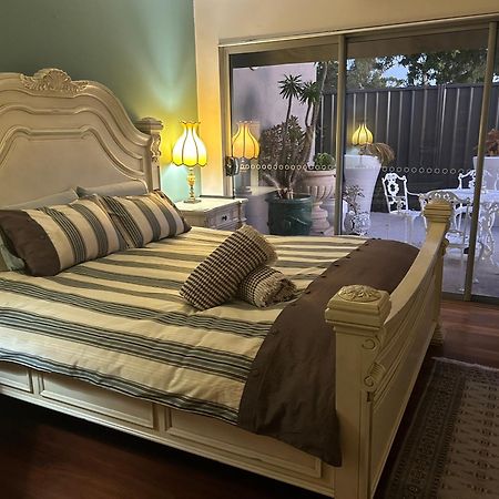 פרת'' Whitfords Delight Bed & Breakfast מראה חיצוני תמונה